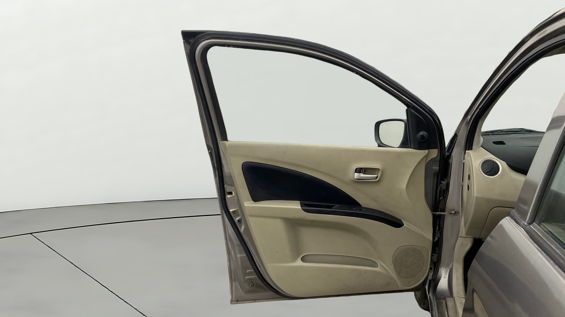 View 2014 Maruti Suzuki 1000 Base Variant Image 31 Used 2014 Maruti Suzuki 1000 Base Variant Image 31