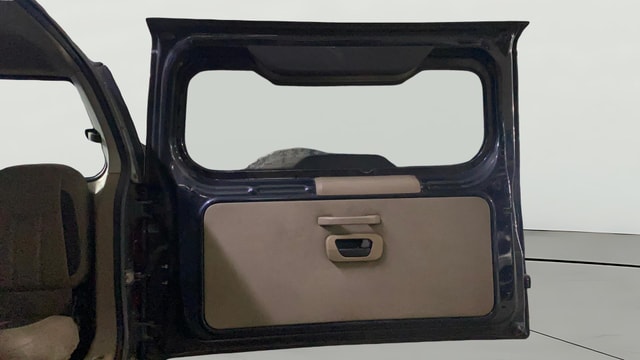 View Mahindra TUV300 Image 17 Used Mahindra TUV300 Image 17