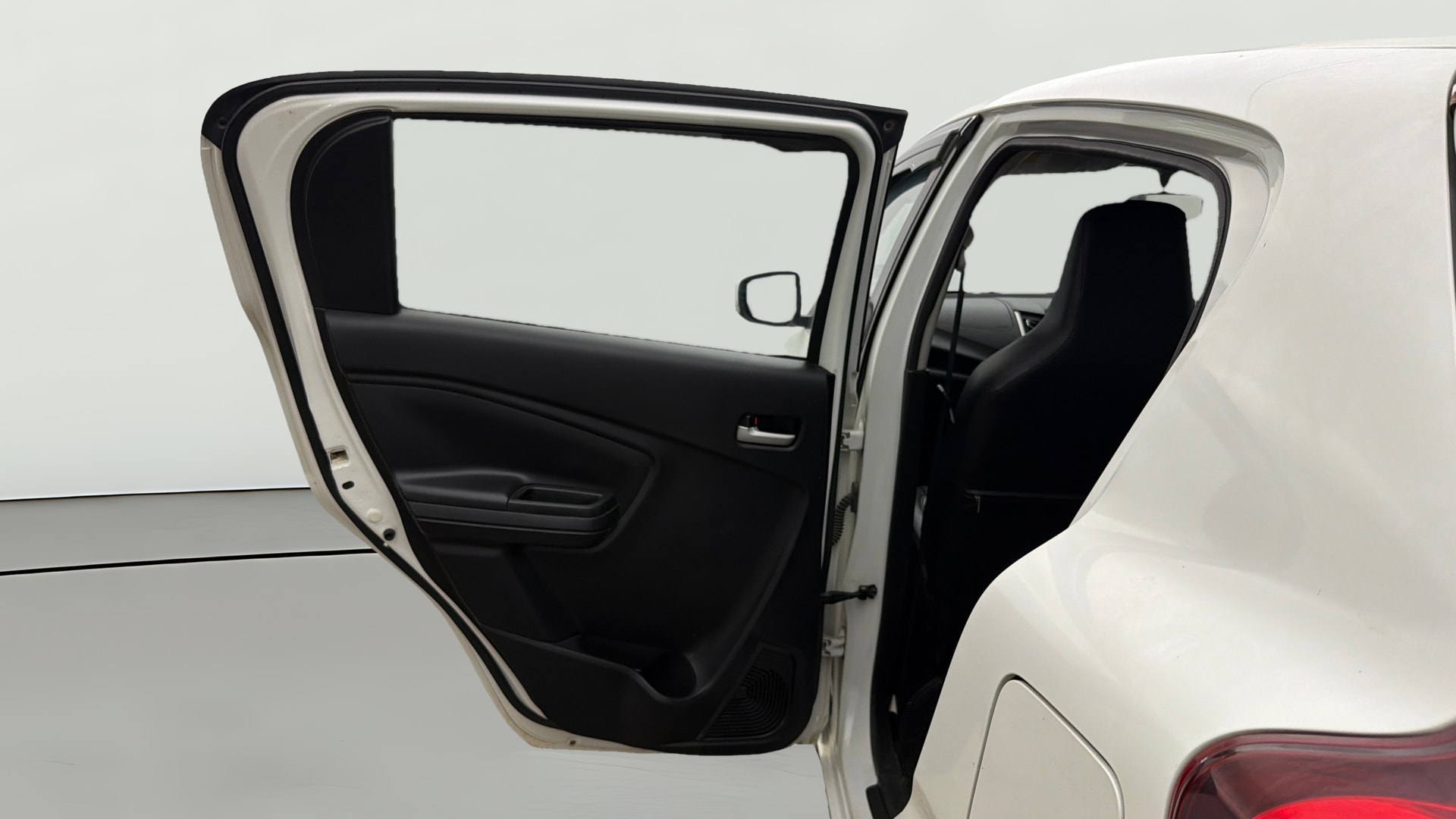 View 2023 Maruti Suzuki 1000 Base Variant Image 22 Used 2023 Maruti Suzuki 1000 Base Variant Image 22