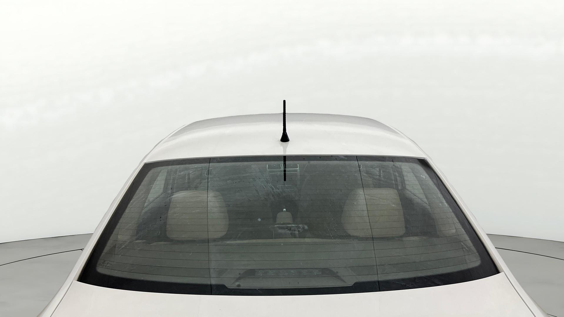 View 2016 Volkswagen Vento DSG Image 4 Used 2016 Volkswagen Vento DSG Image 4
