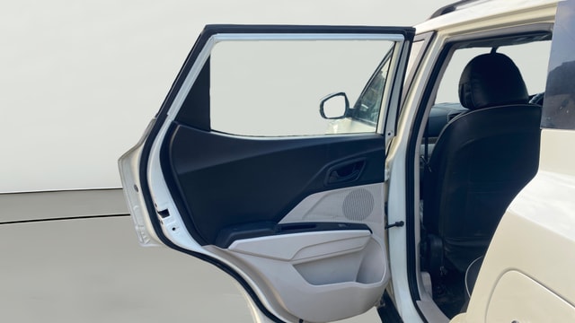 View Mahindra XUV300 Image 22 Used Mahindra XUV300 Image 22