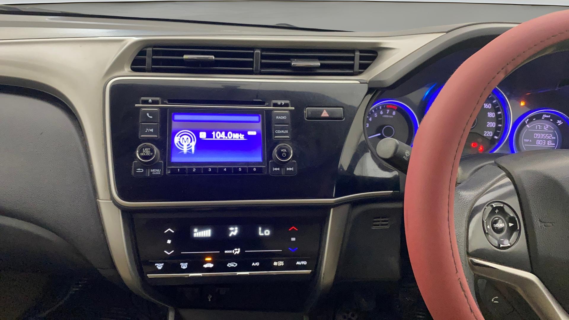 View 2016 Honda City ZX MT Diesel Anniversary Edition Image 18 Used 2016 Honda City ZX MT Diesel Anniversary Edition Image 18