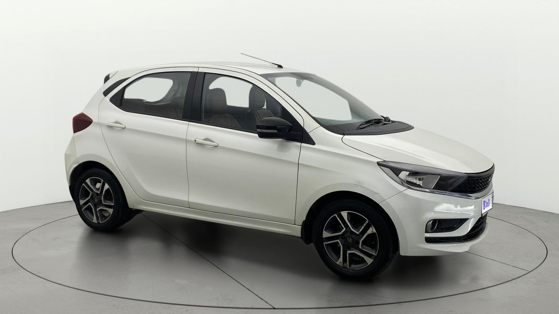 View 2021 Tata Tiago Revotorq XB Image 36 Used 2021 Tata Tiago Revotorq XB Image 36