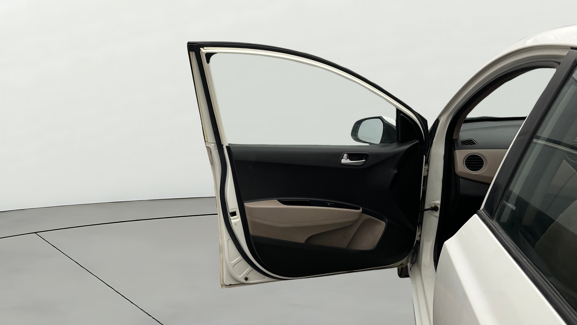 View 2014 Hyundai Xcent E Petrol Image 30 Used 2014 Hyundai Xcent E Petrol Image 30