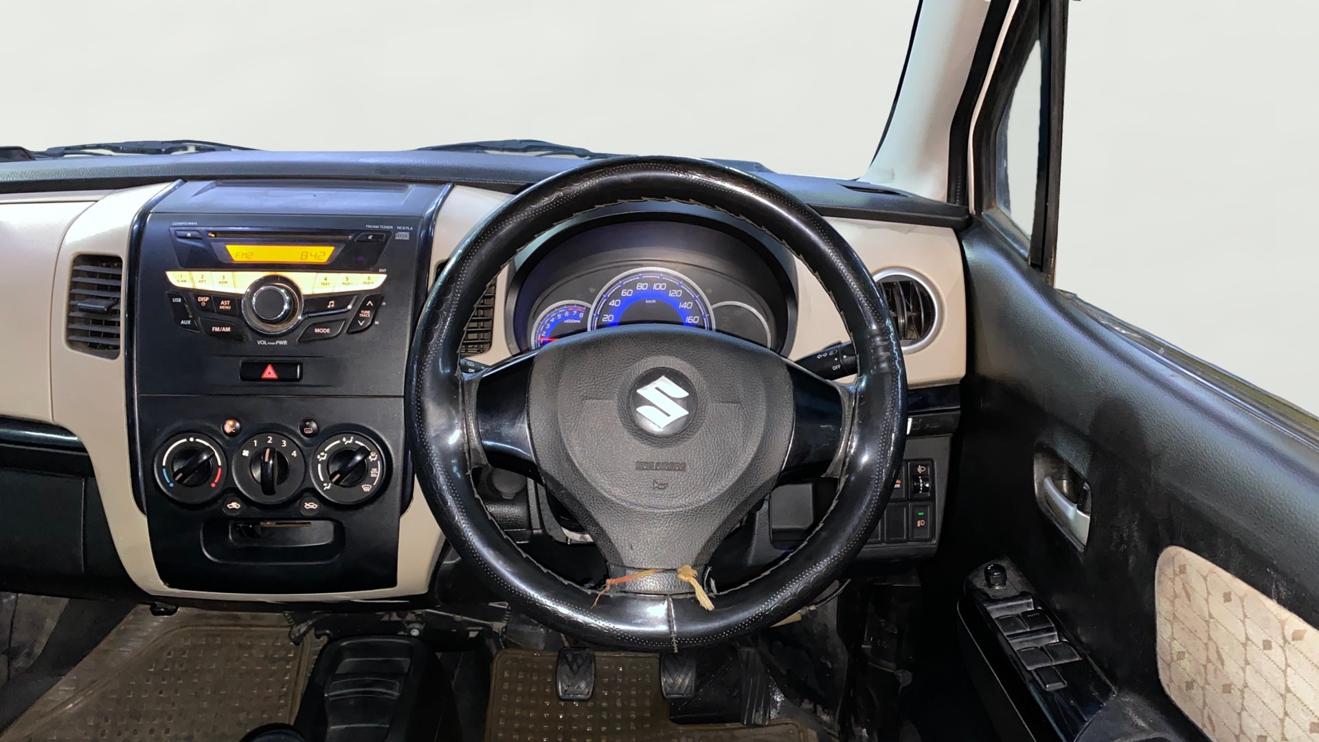View 2018 Maruti Suzuki 1000 Base Variant Image 14 Used 2018 Maruti Suzuki 1000 Base Variant Image 14