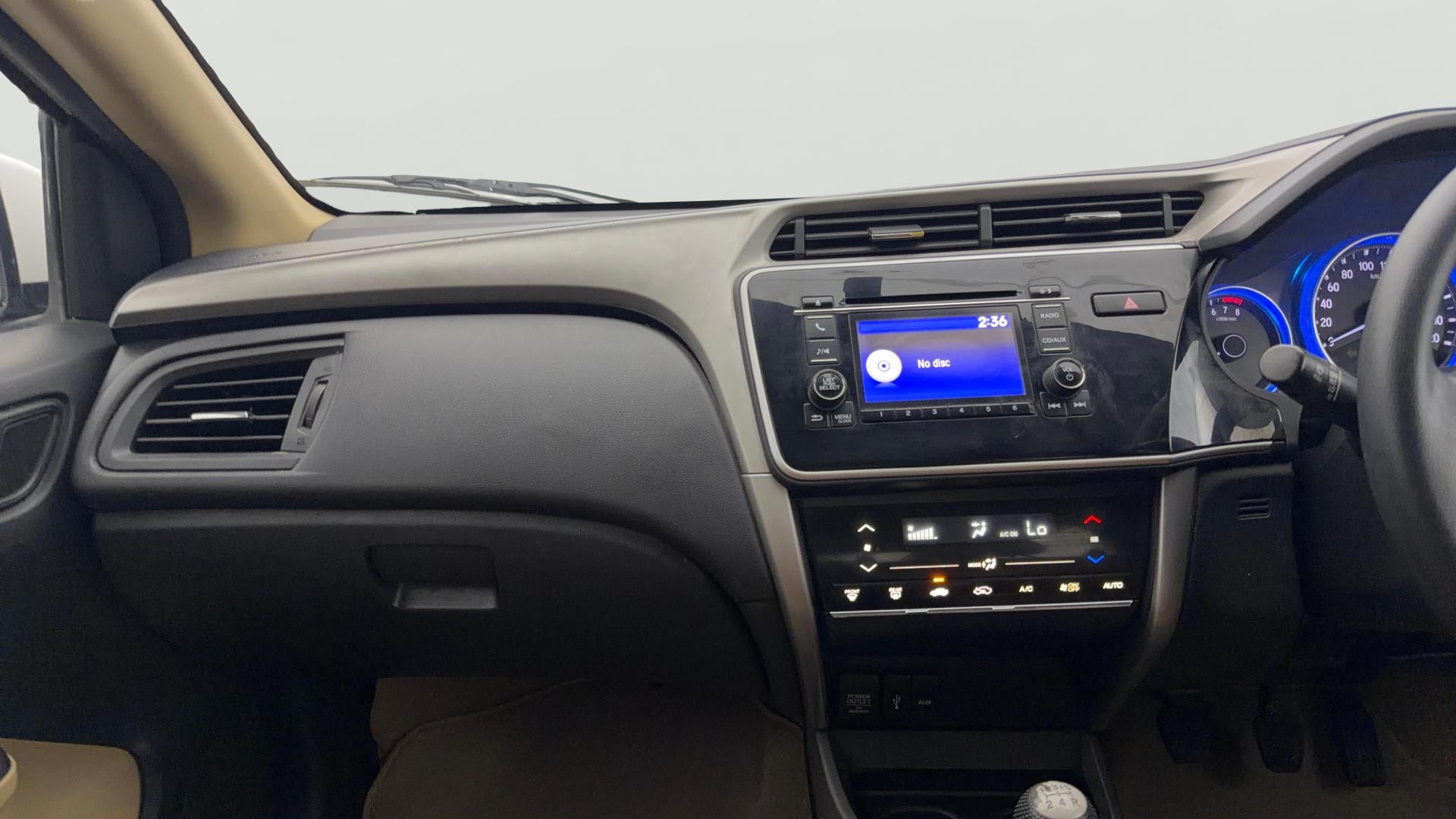 View 2016 Honda City ZX MT Diesel Anniversary Edition Image 18 Used 2016 Honda City ZX MT Diesel Anniversary Edition Image 18