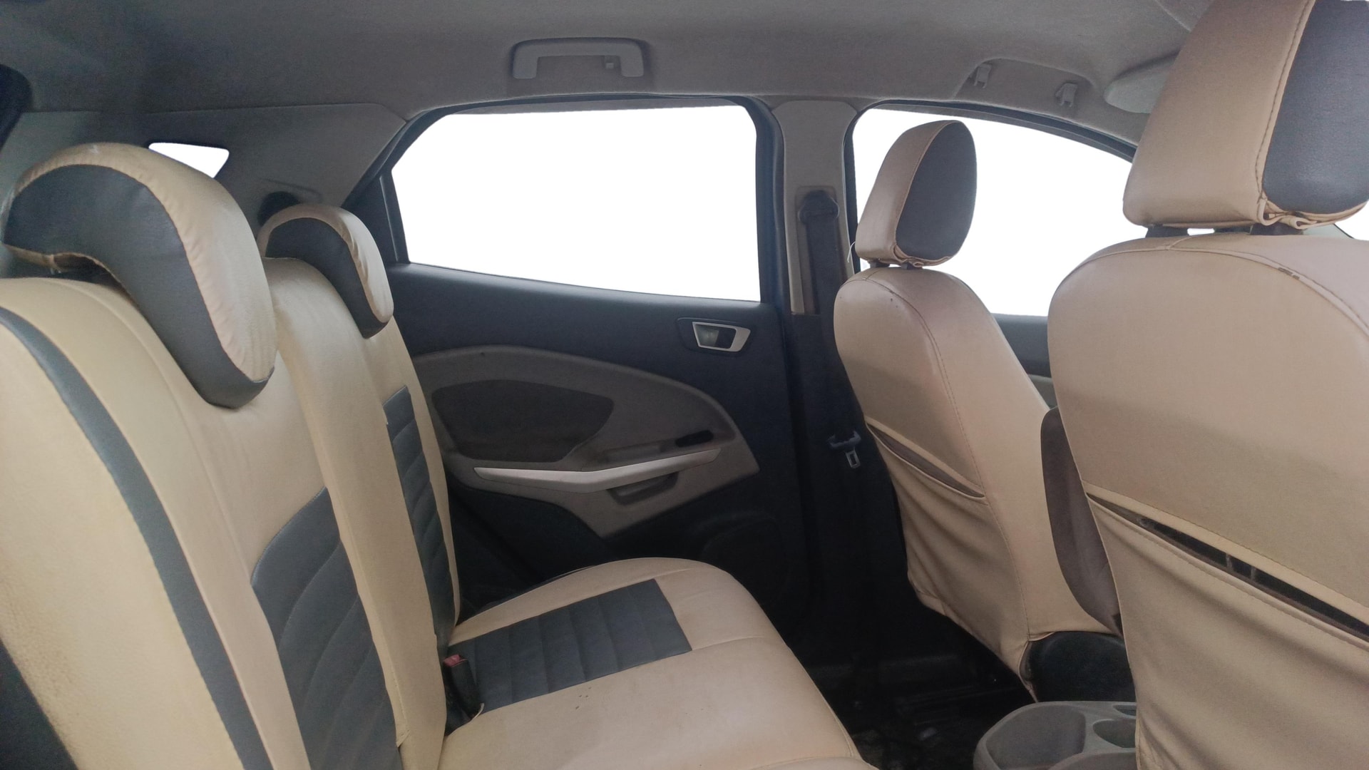 View 2013 Ford EcoSport 1.5 TDCi Diesel Ambiente BS IV Image 28 Used 2013 Ford EcoSport 1.5 TDCi Diesel Ambiente BS IV Image 28
