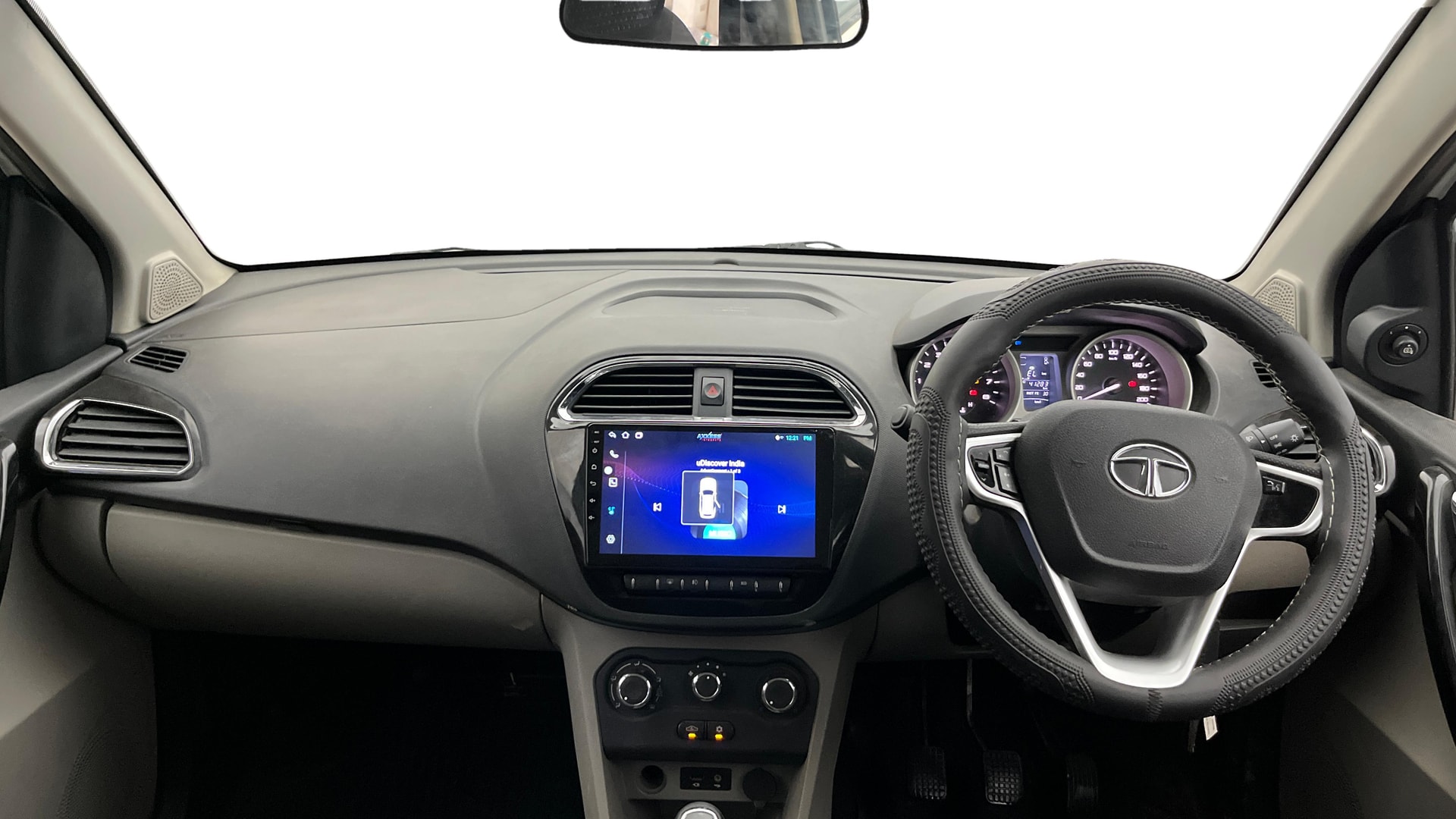 View 2017 Tata Tiago Revotorq XB Image 30 Used 2017 Tata Tiago Revotorq XB Image 30