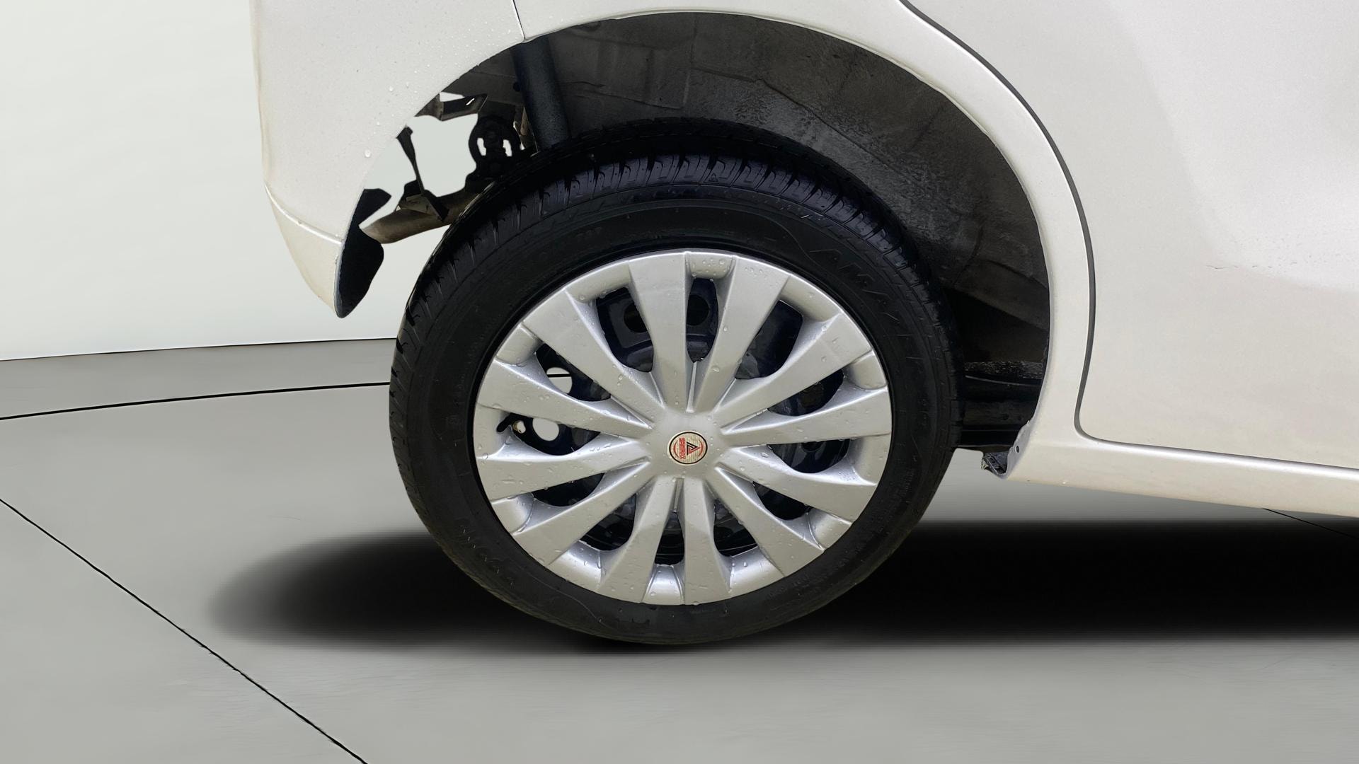 View 2018 Maruti Suzuki 1000 Base Variant Image 23 Used 2018 Maruti Suzuki 1000 Base Variant Image 23