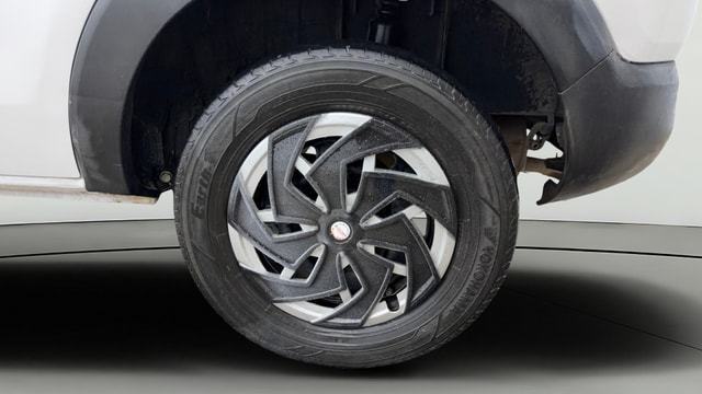 View Renault Triber Image 7 Used Renault Triber Image 7