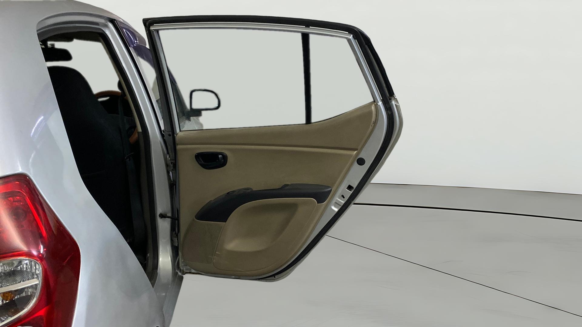 View 2014 Hyundai i10 1.1 Magna Image 7 Used 2014 Hyundai i10 1.1 Magna Image 7