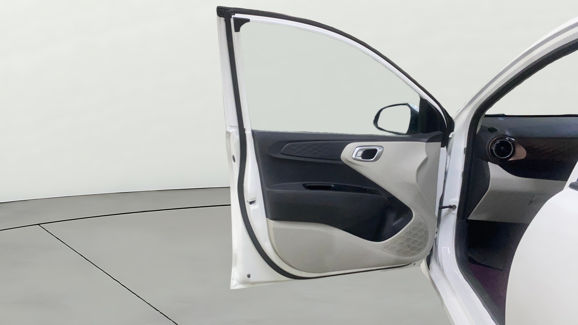 View 2020 Hyundai Aura SX(O) Diesel Image 31 Used 2020 Hyundai Aura SX(O) Diesel Image 31