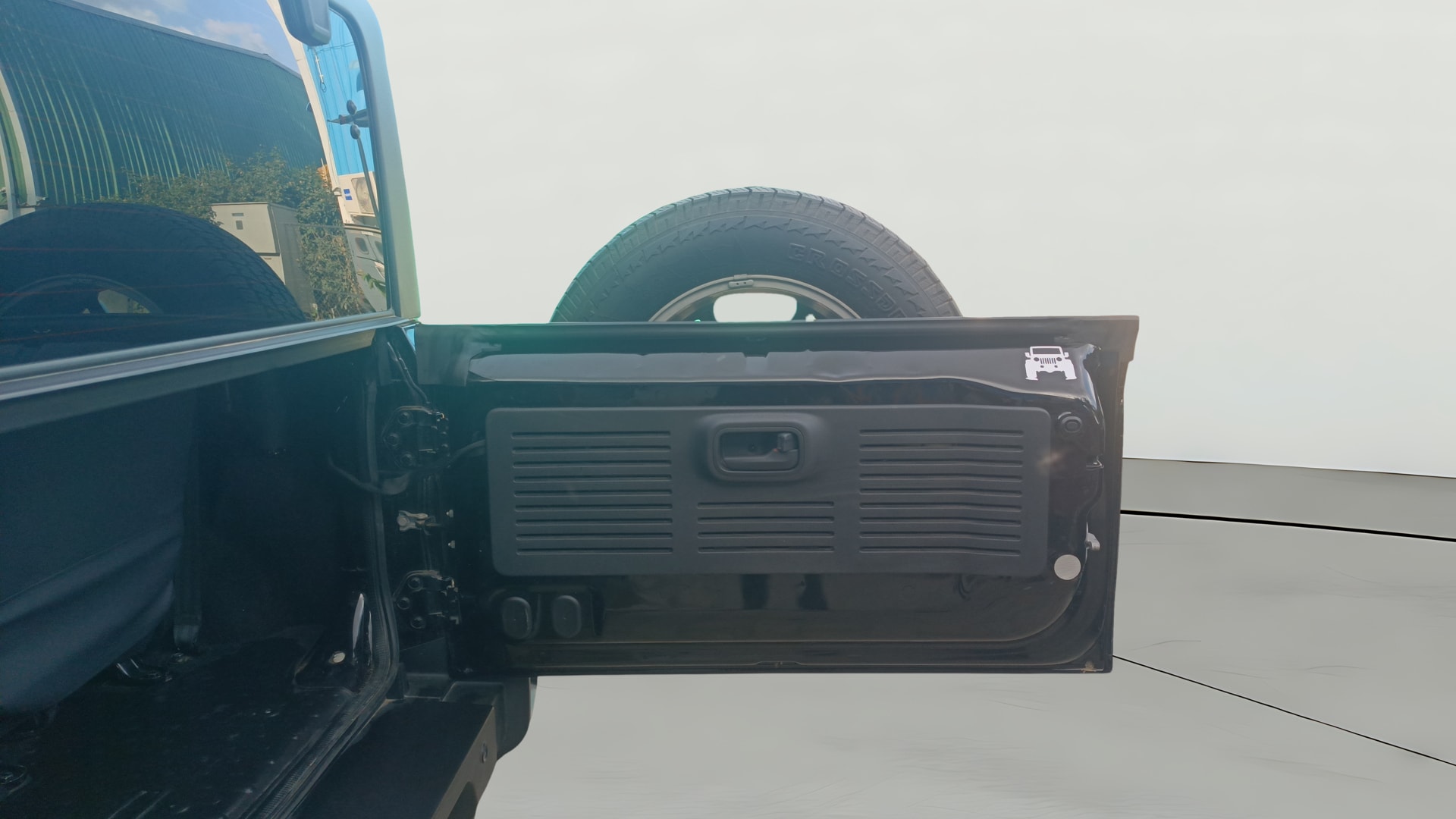 View 2024 Mahindra Thar AX Standard Manual Soft Top 6 Seater Image 17 Used 2024 Mahindra Thar AX Standard Manual Soft Top 6 Seater Image 17