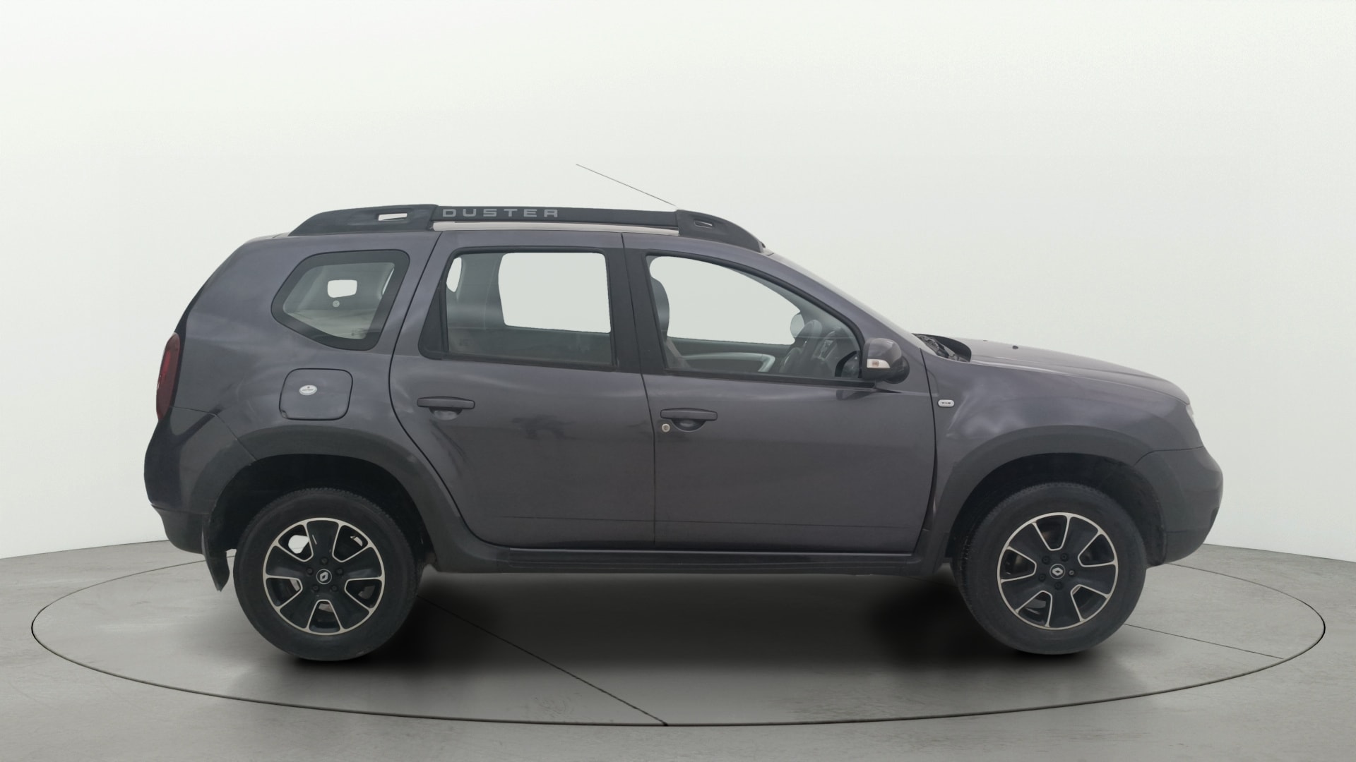 View 2018 Renault Duster Petrol RXS BS IV Image 8 Used 2018 Renault Duster Petrol RXS BS IV Image 8