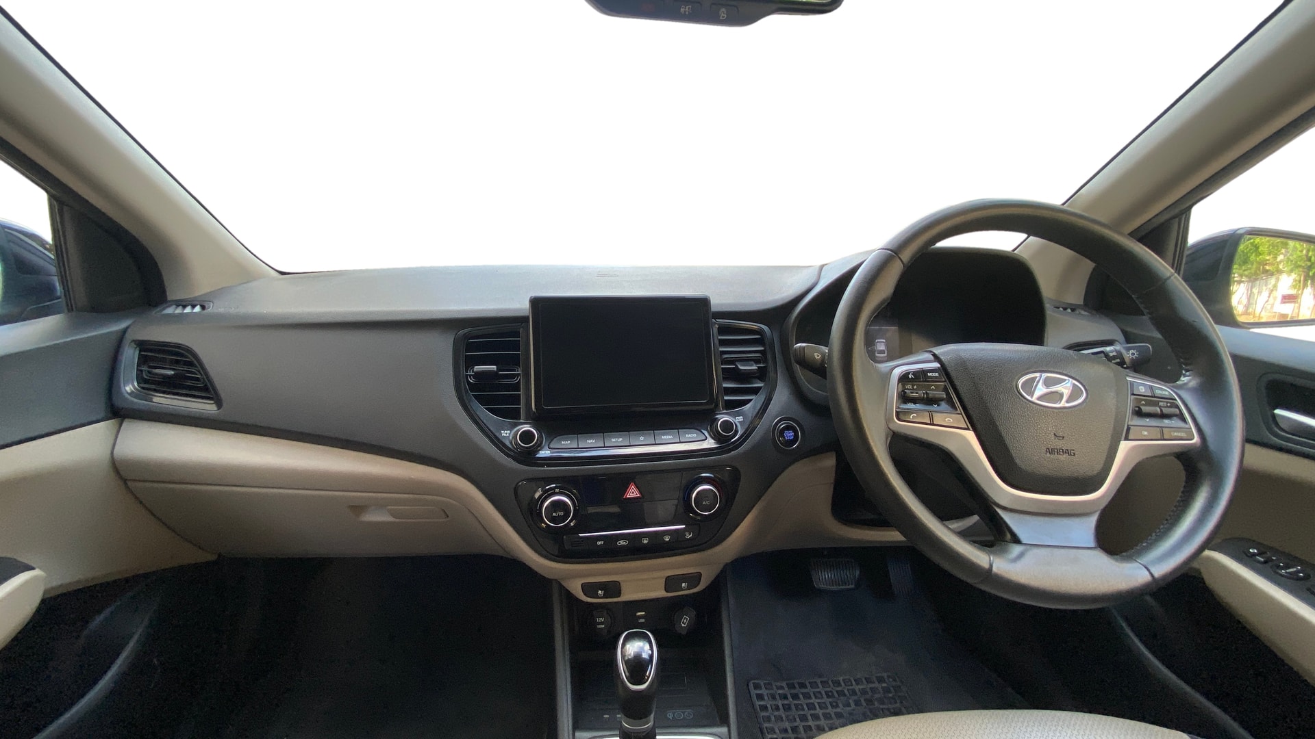 Used 2022 Hyundai Verna Used 2022 Hyundai Verna
