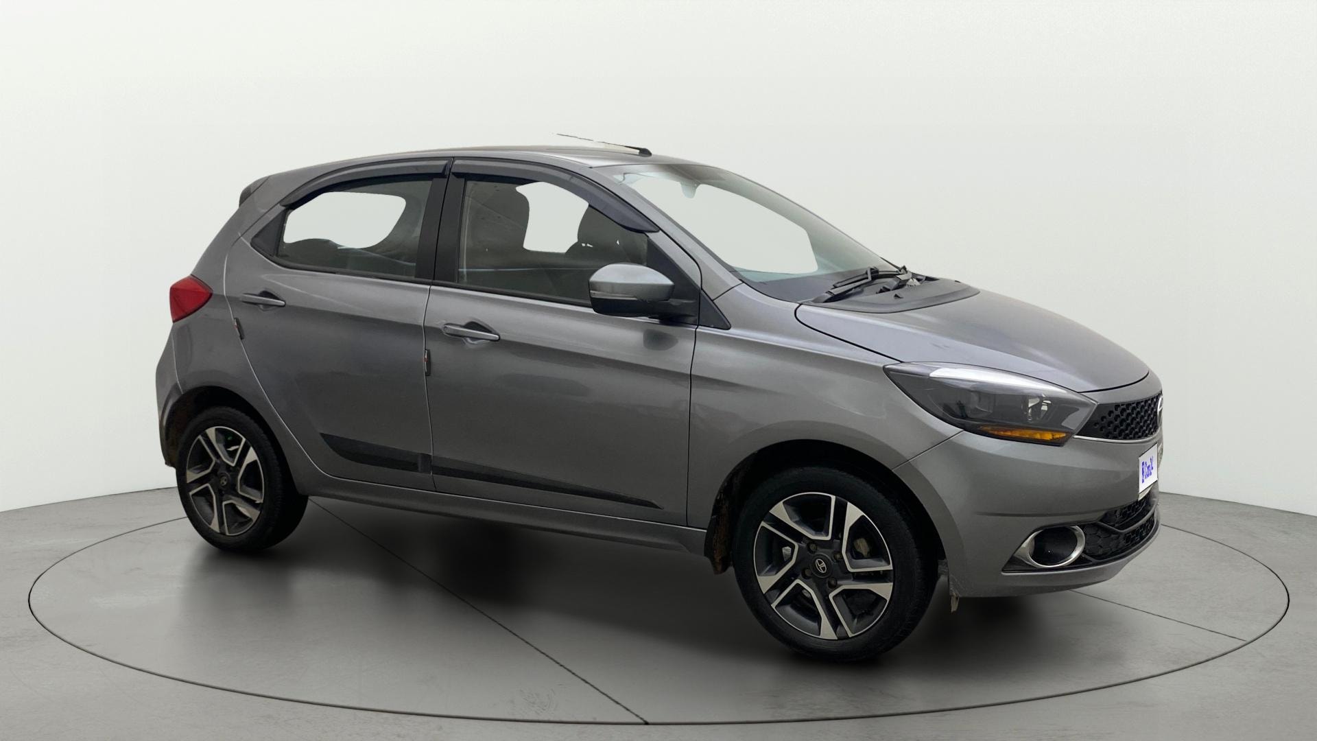 View 2020 Tata Tiago Revotorq XB Image 21 Used 2020 Tata Tiago Revotorq XB Image 21