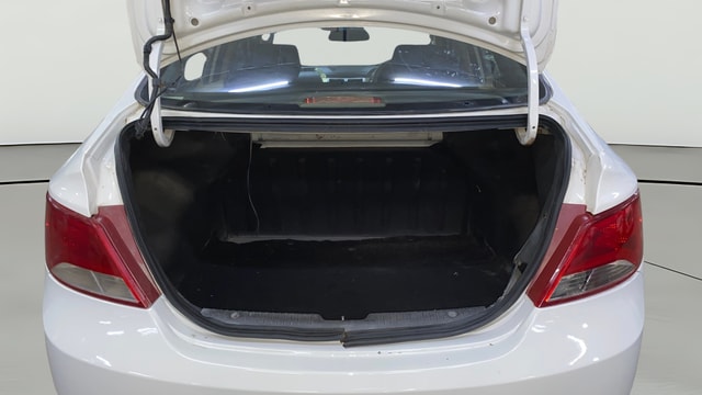 View Hyundai Verna Image 37 Used Hyundai Verna Image 37