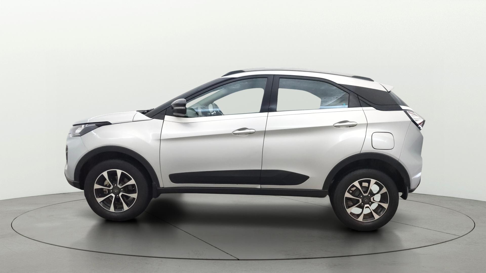 View 2021 Tata Nexon Revotorq XZA Plus (O) AMT Image 27 Used 2021 Tata Nexon Revotorq XZA Plus (O) AMT Image 27