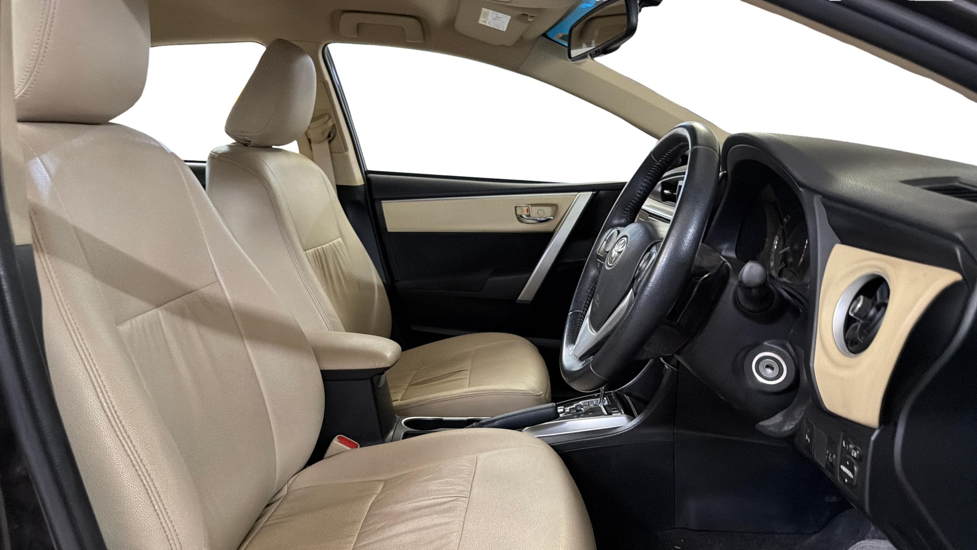 View 2017 Toyota Corolla Altis 1.8 G CVT Image 26 Used 2017 Toyota Corolla Altis 1.8 G CVT Image 26