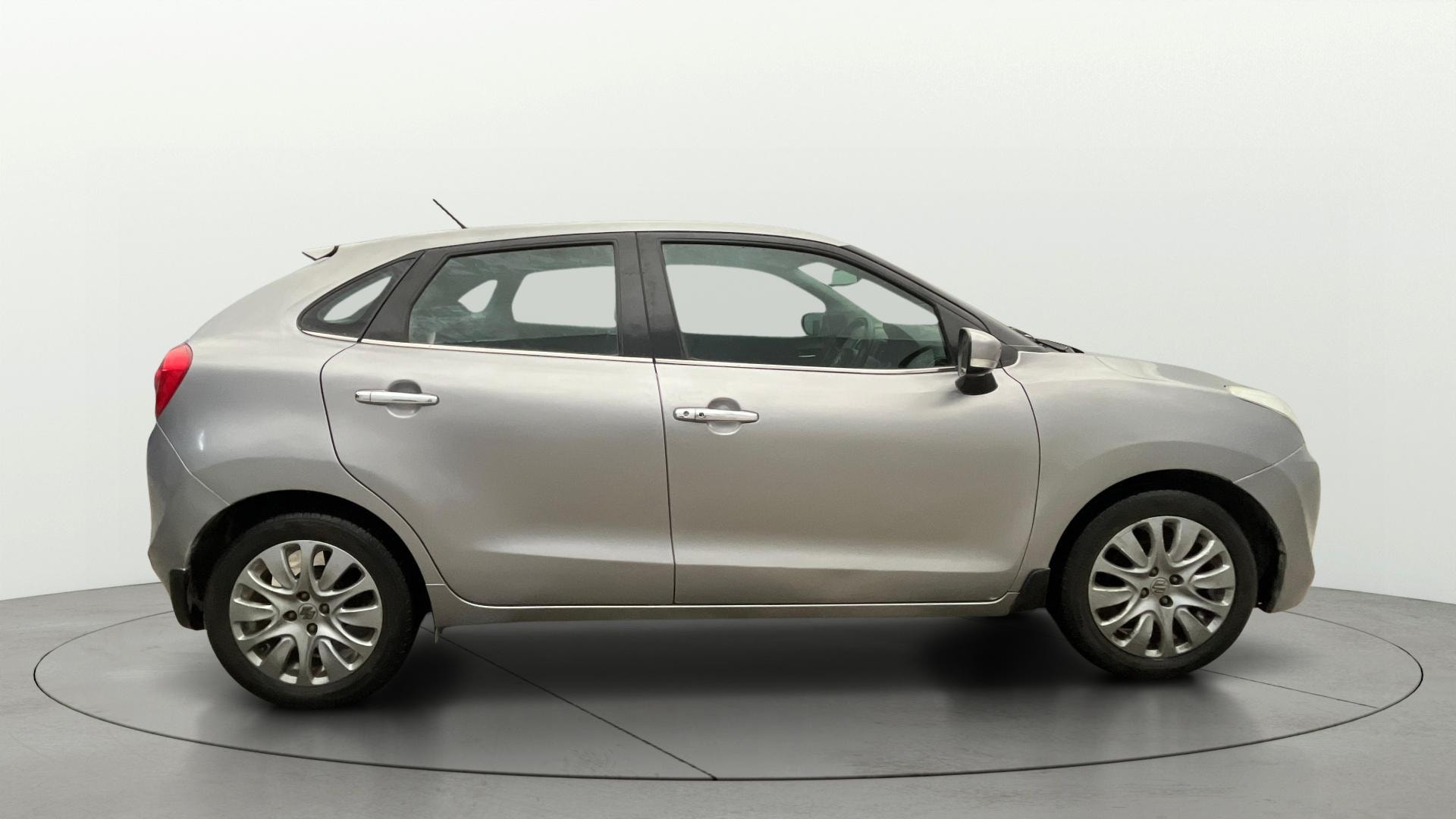 View 2016 Maruti Suzuki 1000 Base Variant Image 8 Used 2016 Maruti Suzuki 1000 Base Variant Image 8