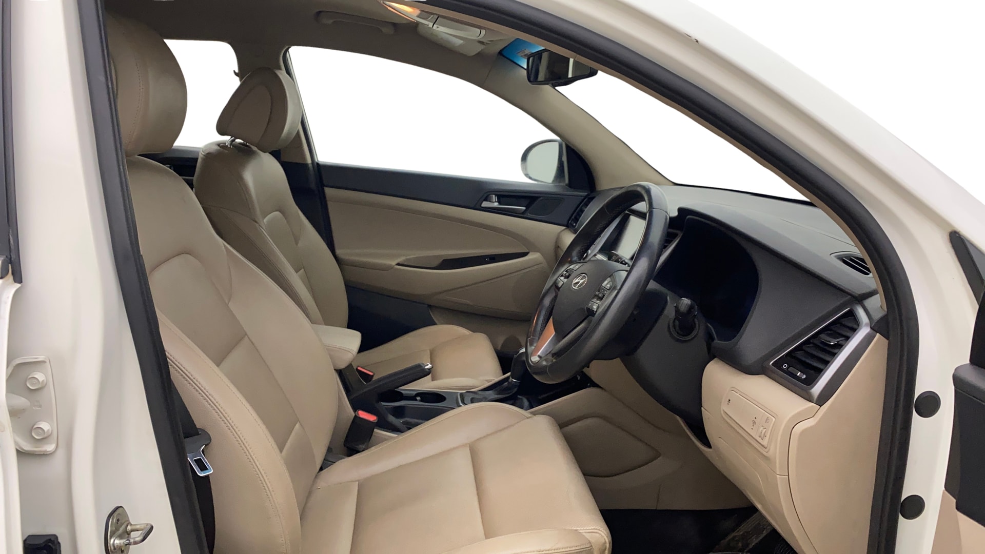 View 2018 Hyundai Tucson R 2.0 6-Speed Automatic GL BS IV Image 18 Used 2018 Hyundai Tucson R 2.0 6-Speed Automatic GL BS IV Image 18