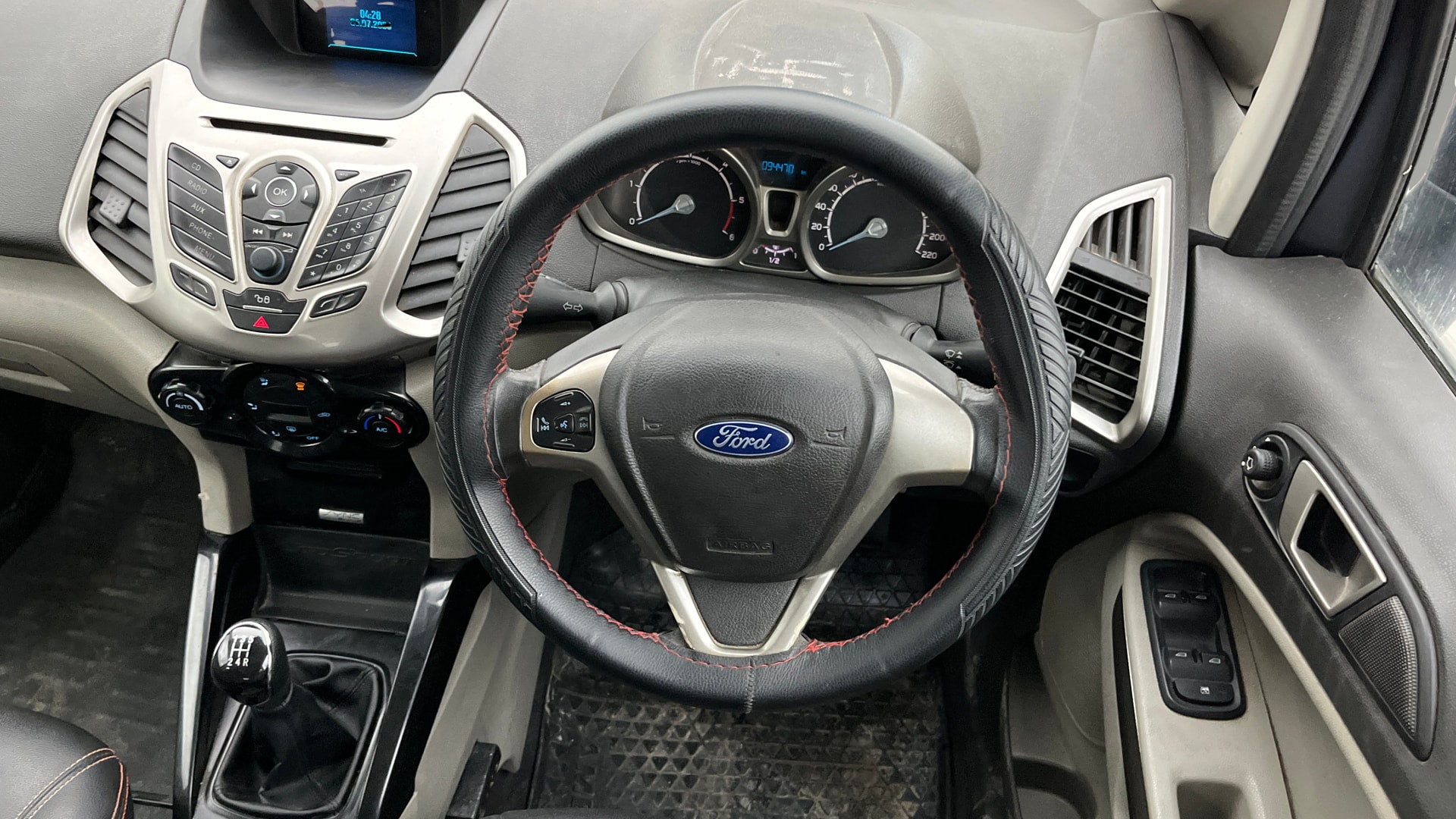 View 2014 Ford EcoSport 1.5 TDCi Diesel Ambiente BS IV Image 12 Used 2014 Ford EcoSport 1.5 TDCi Diesel Ambiente BS IV Image 12