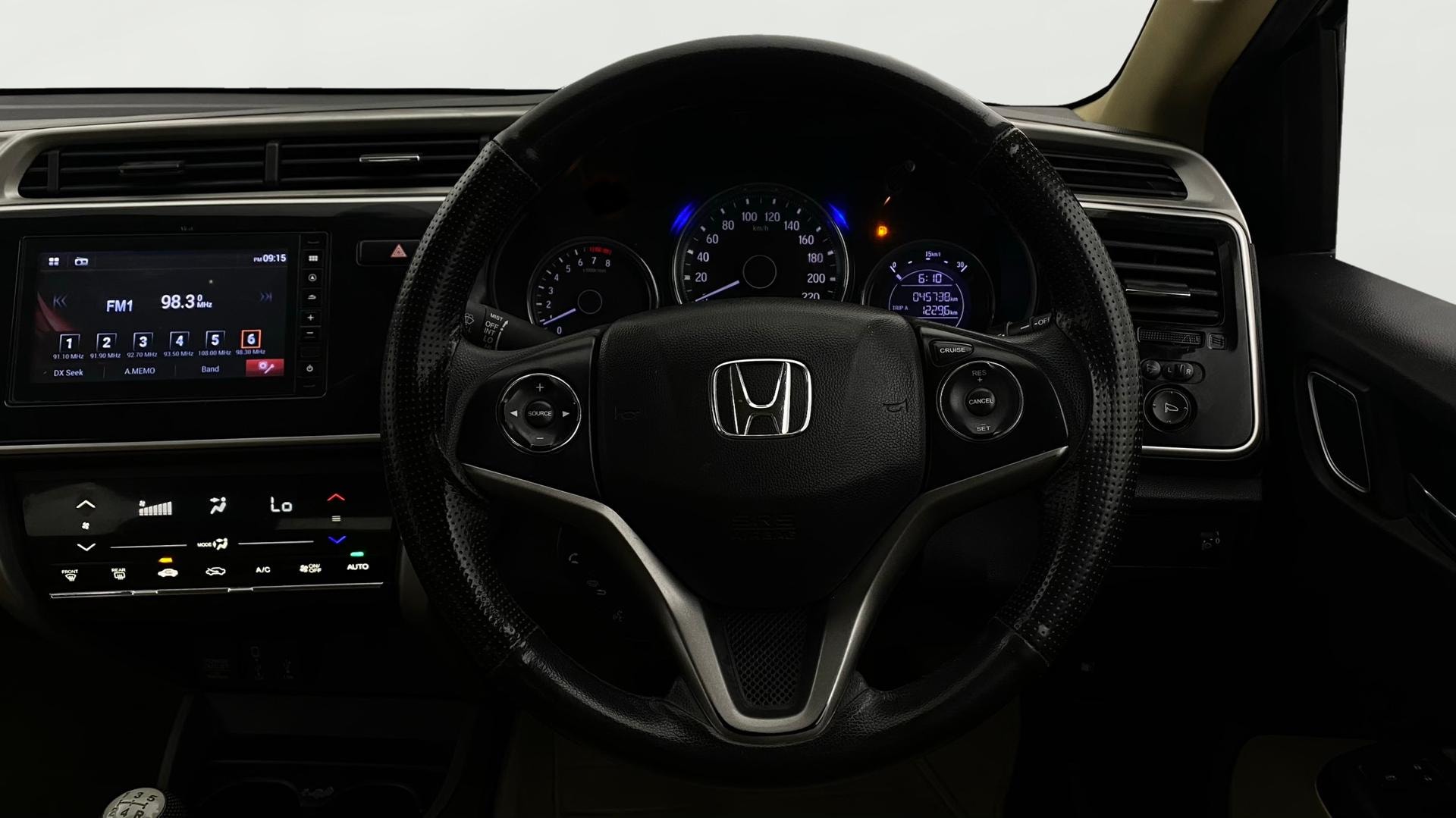 View 2022 Honda City ZX MT Diesel Anniversary Edition Image 21 Used 2022 Honda City ZX MT Diesel Anniversary Edition Image 21