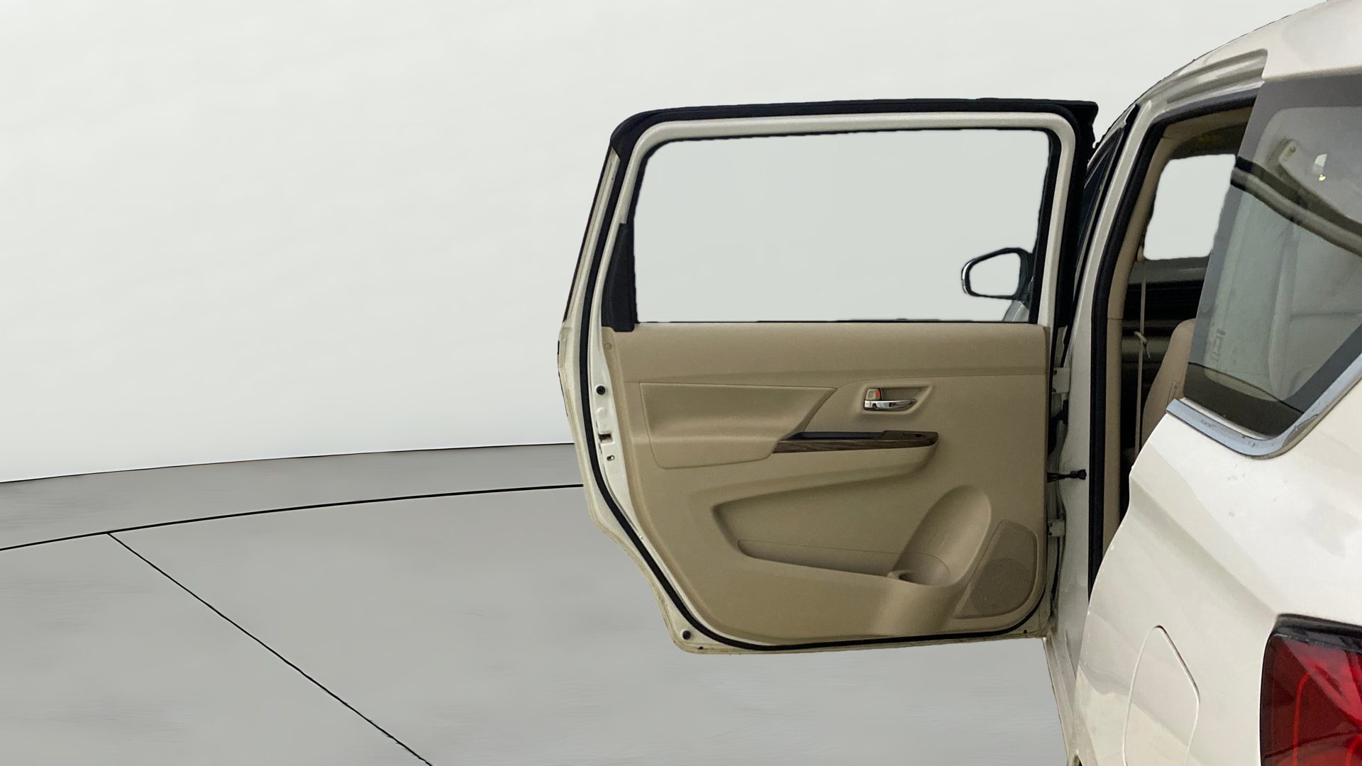 View 2019 Maruti Suzuki 1000 Base Variant Image 23 Used 2019 Maruti Suzuki 1000 Base Variant Image 23