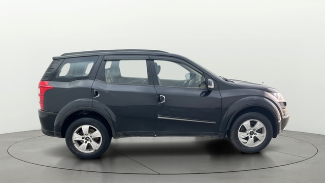 View Mahindra XUV500 Image 8 Used Mahindra XUV500 Image 8