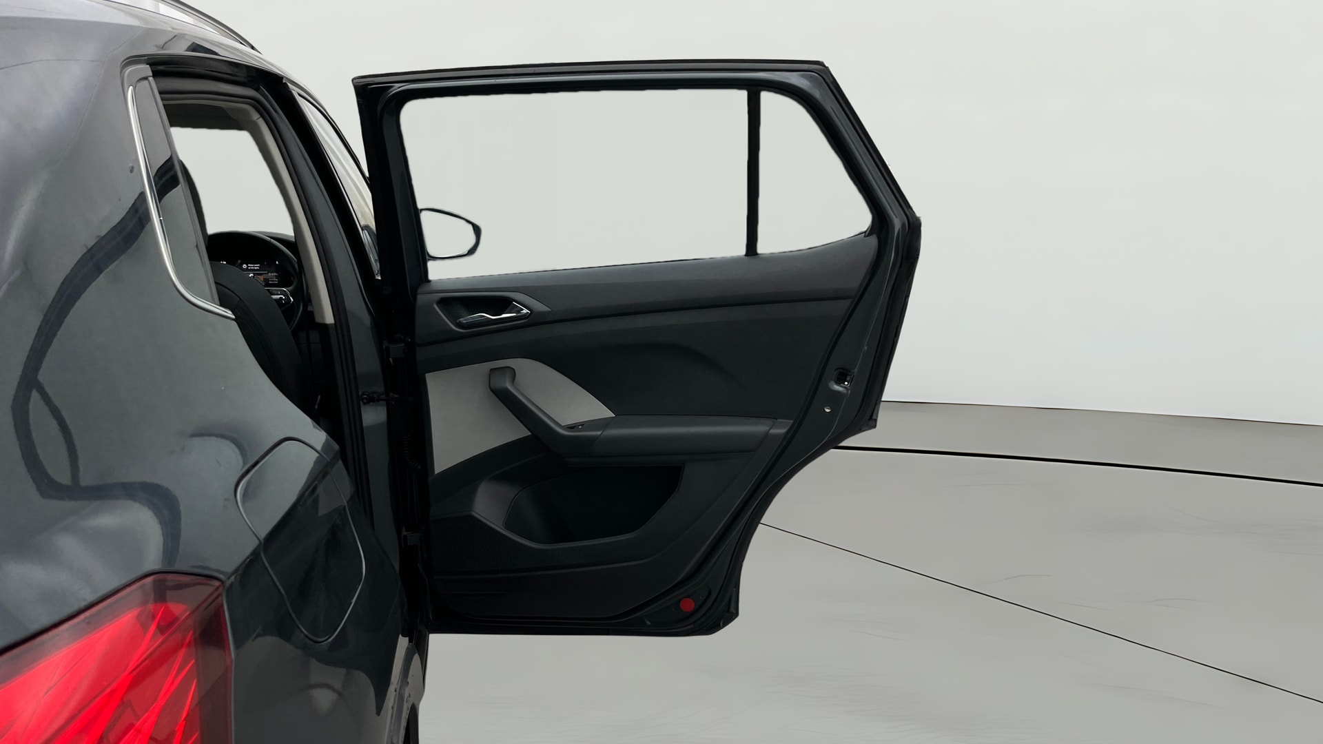 View 2022 Skoda Kushaq Style 1.5 TSI AT Image 5 Used 2022 Skoda Kushaq Style 1.5 TSI AT Image 5