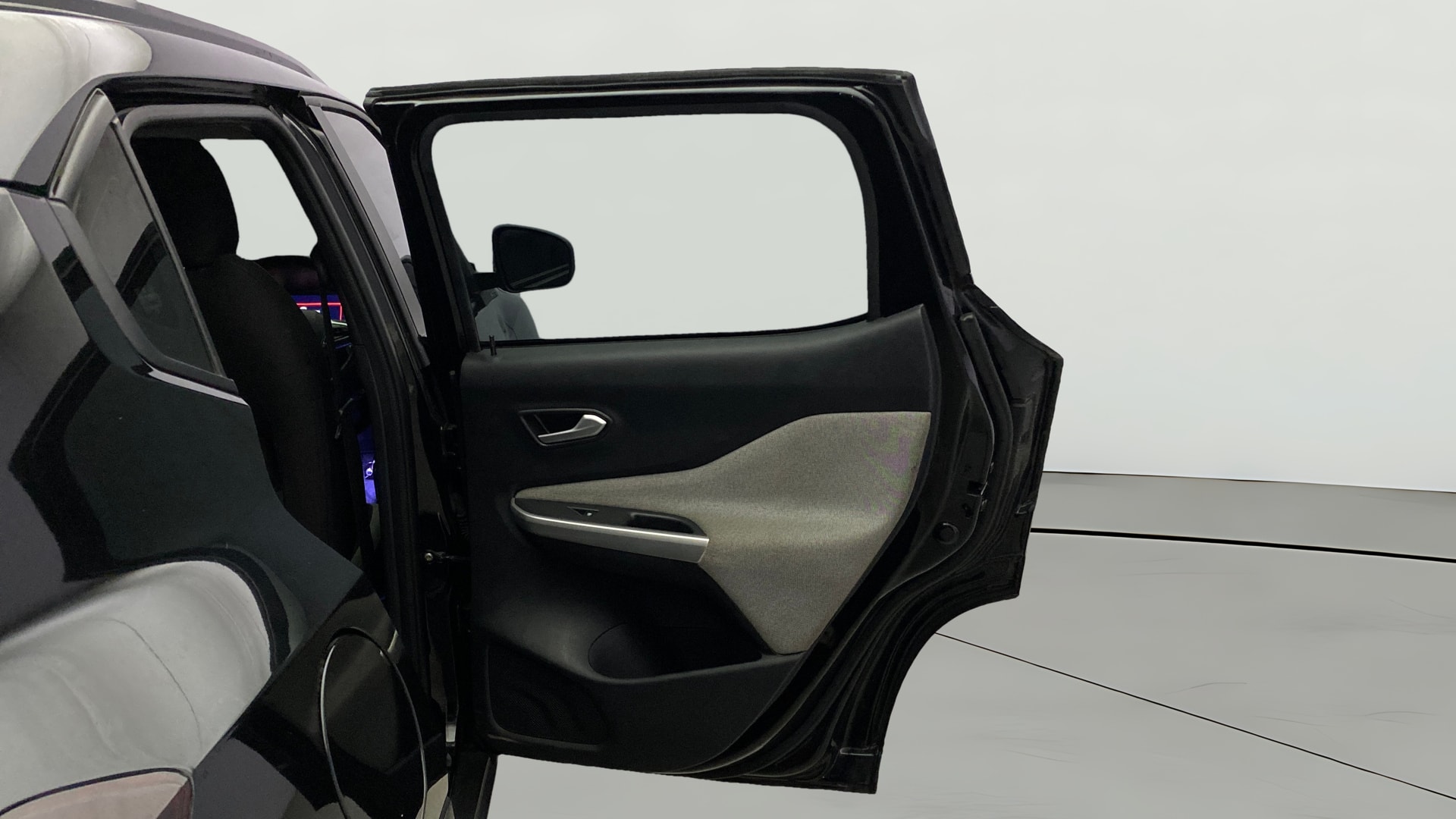 View 2023 Nissan Magnite XV Image 7 Used 2023 Nissan Magnite XV Image 7