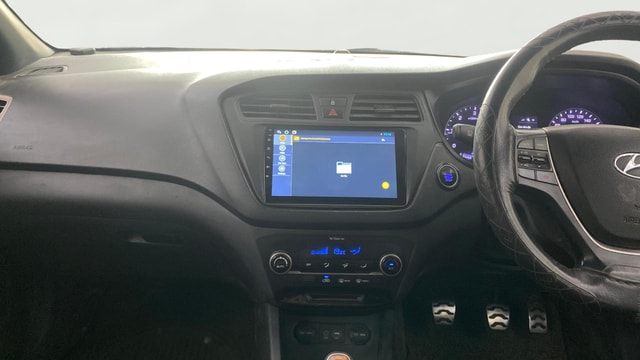View Hyundai i20 Active Image 31 Used Hyundai i20 Active Image 31