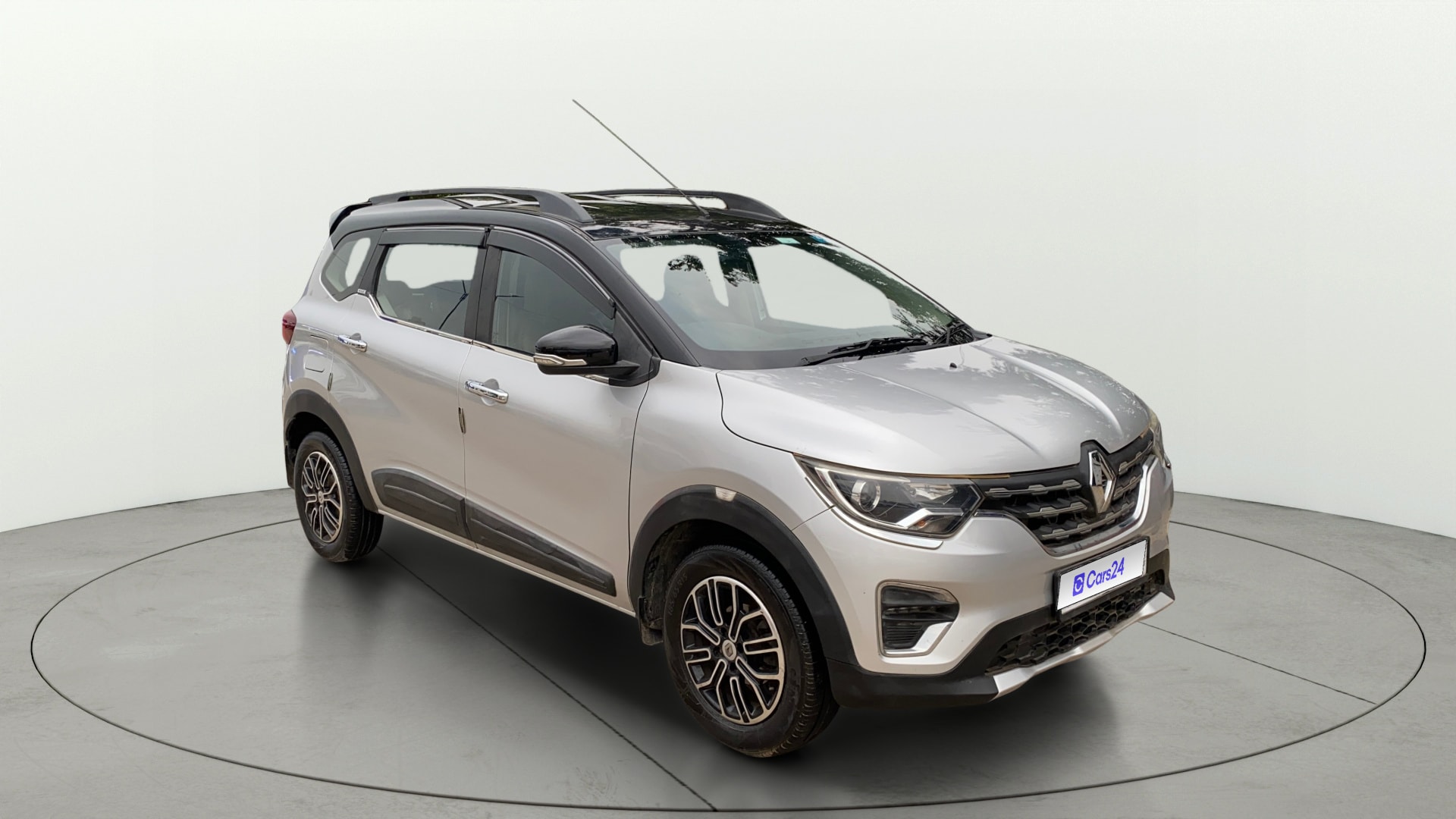 View 2020 Renault Triber RXZ AMT Image 38 Used 2020 Renault Triber RXZ AMT Image 38