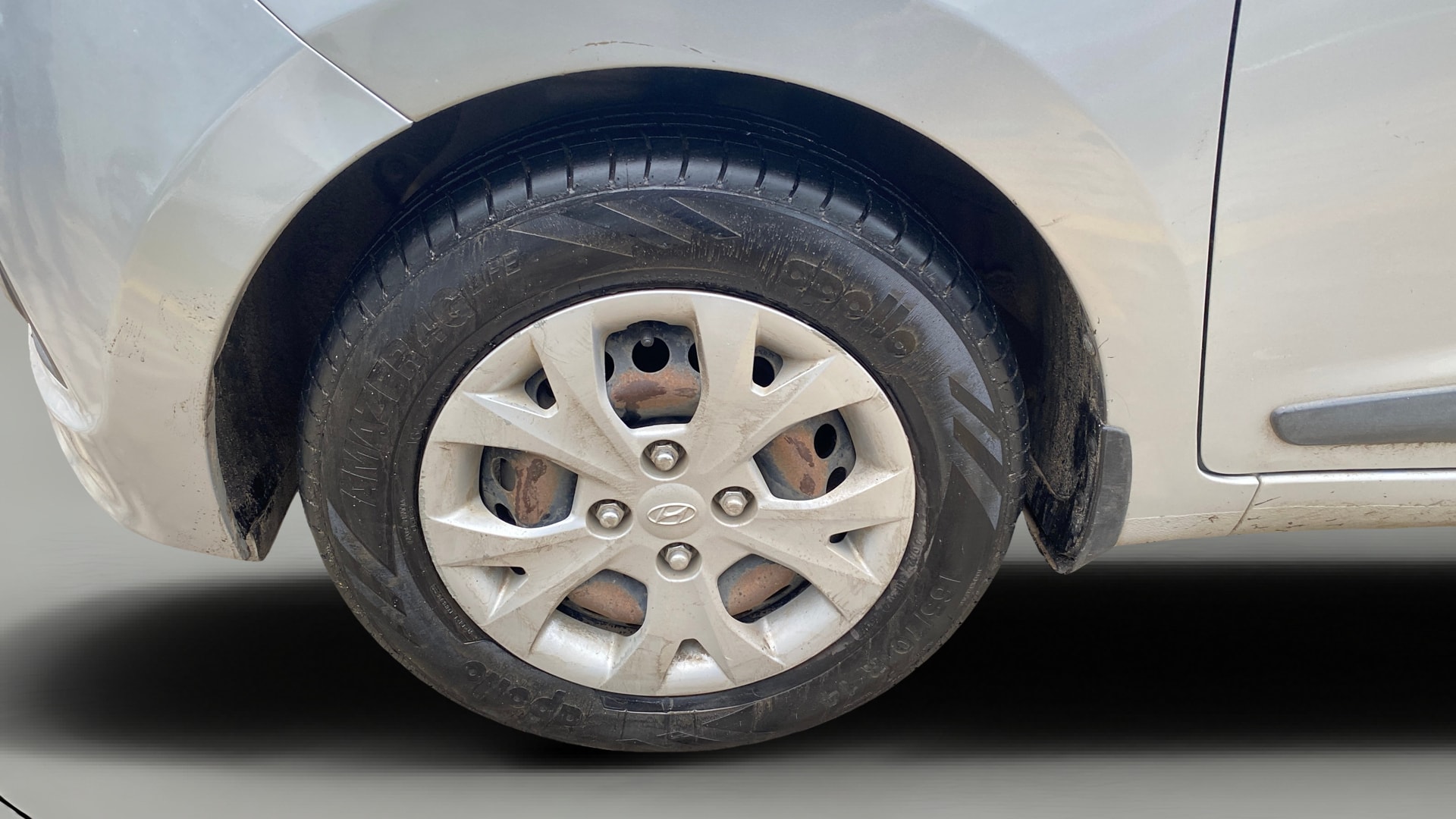 View 2015 Hyundai Grand i10 Sportz 1.2 Kappa Image 27 Used 2015 Hyundai Grand i10 Sportz 1.2 Kappa Image 27