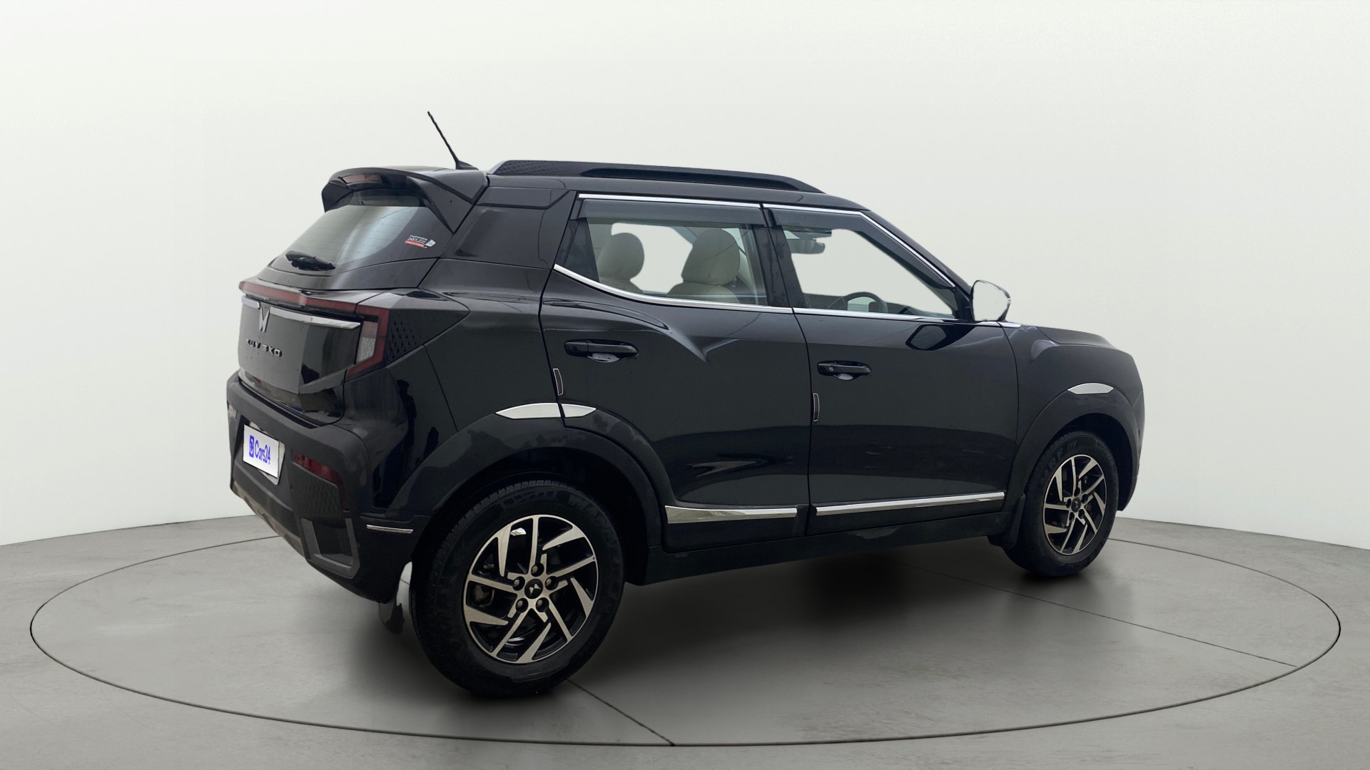 View 2025 Mahindra XUV 3XO AX5 1.2 L TCMPFi AT Image 47 Used 2025 Mahindra XUV 3XO AX5 1.2 L TCMPFi AT Image 47