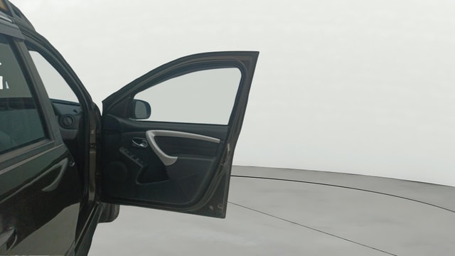 View Renault Duster Image 45 Used Renault Duster Image 45