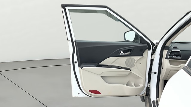 View Mahindra XUV300 Image 39 Used Mahindra XUV300 Image 39