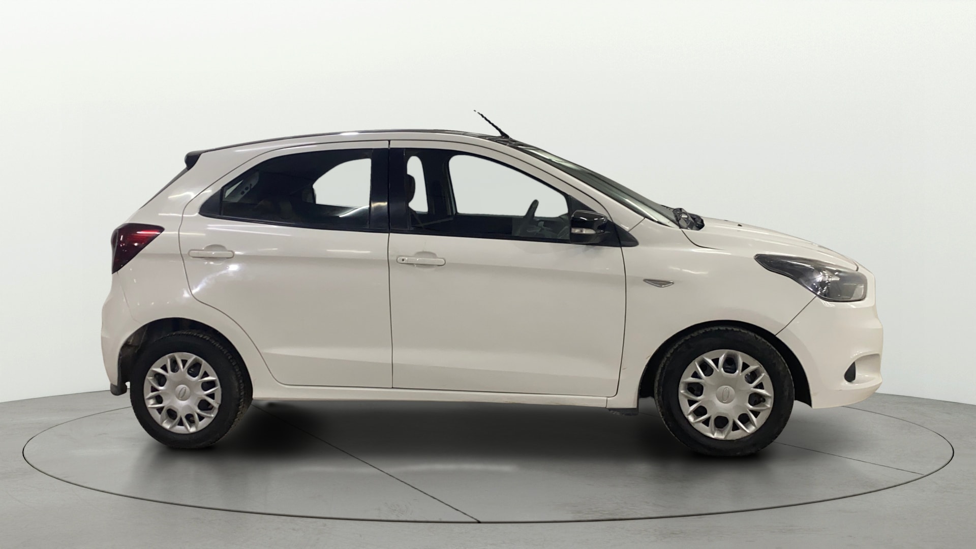 View 2016 Ford Figo Aspire 1.2P Ambiente MT BS IV Image 8 Used 2016 Ford Figo Aspire 1.2P Ambiente MT BS IV Image 8