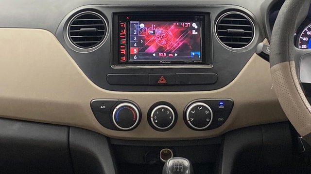 View Hyundai Grand i10 Image 17 Used Hyundai Grand i10 Image 17