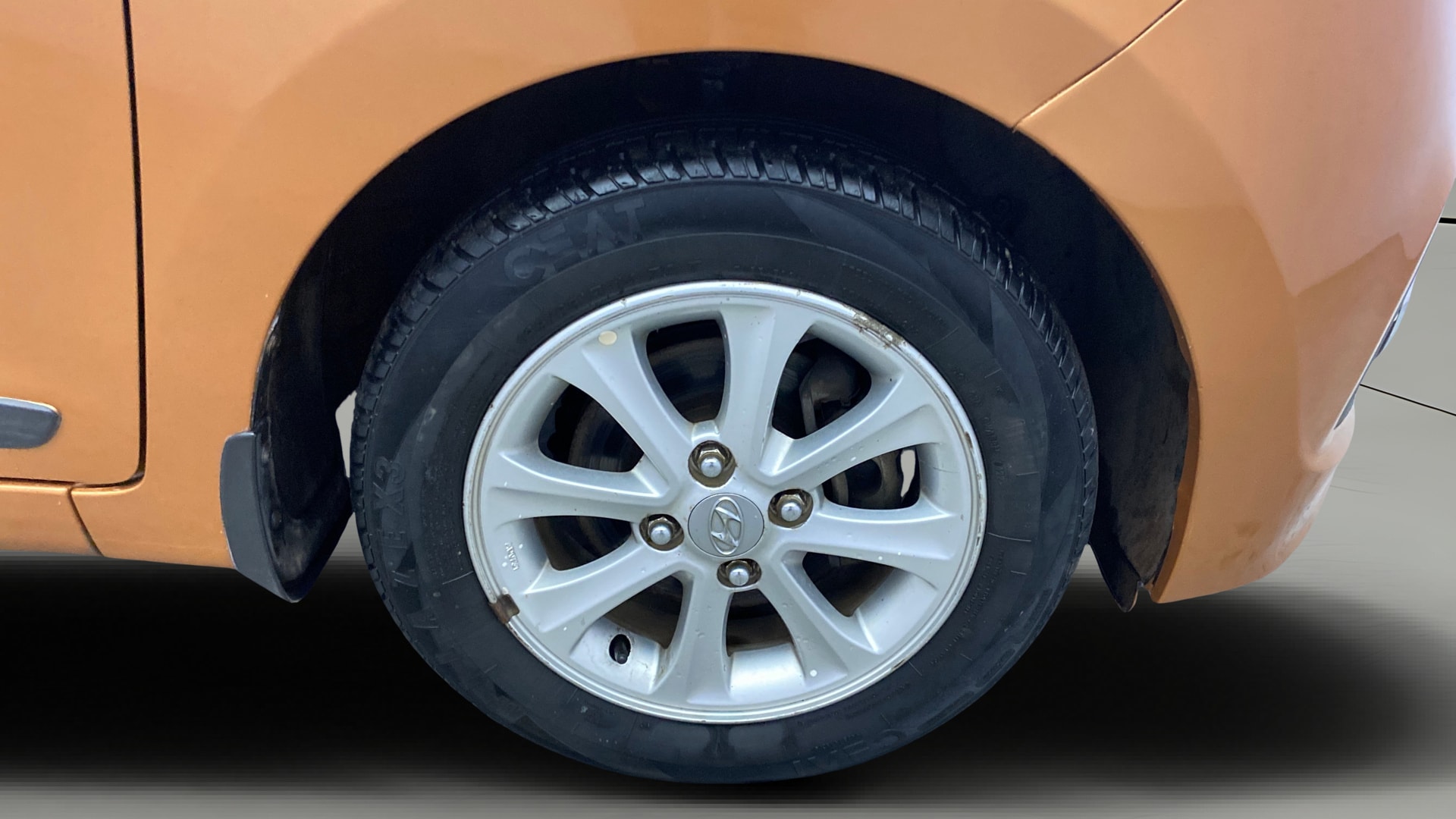 View 2014 Hyundai Grand i10 Asta AT 1.2 Kappa VTVT Image 39 Used 2014 Hyundai Grand i10 Asta AT 1.2 Kappa VTVT Image 39