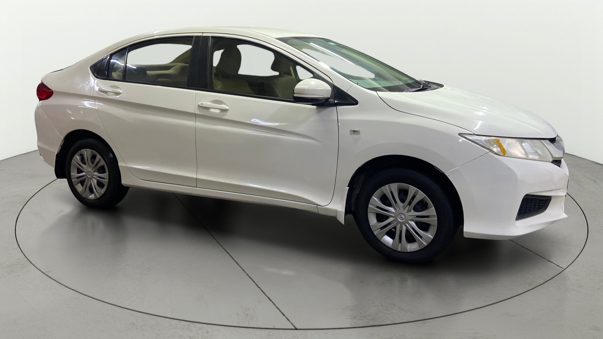 View 2015 Honda City ZX MT Diesel Anniversary Edition Image 22 Used 2015 Honda City ZX MT Diesel Anniversary Edition Image 22