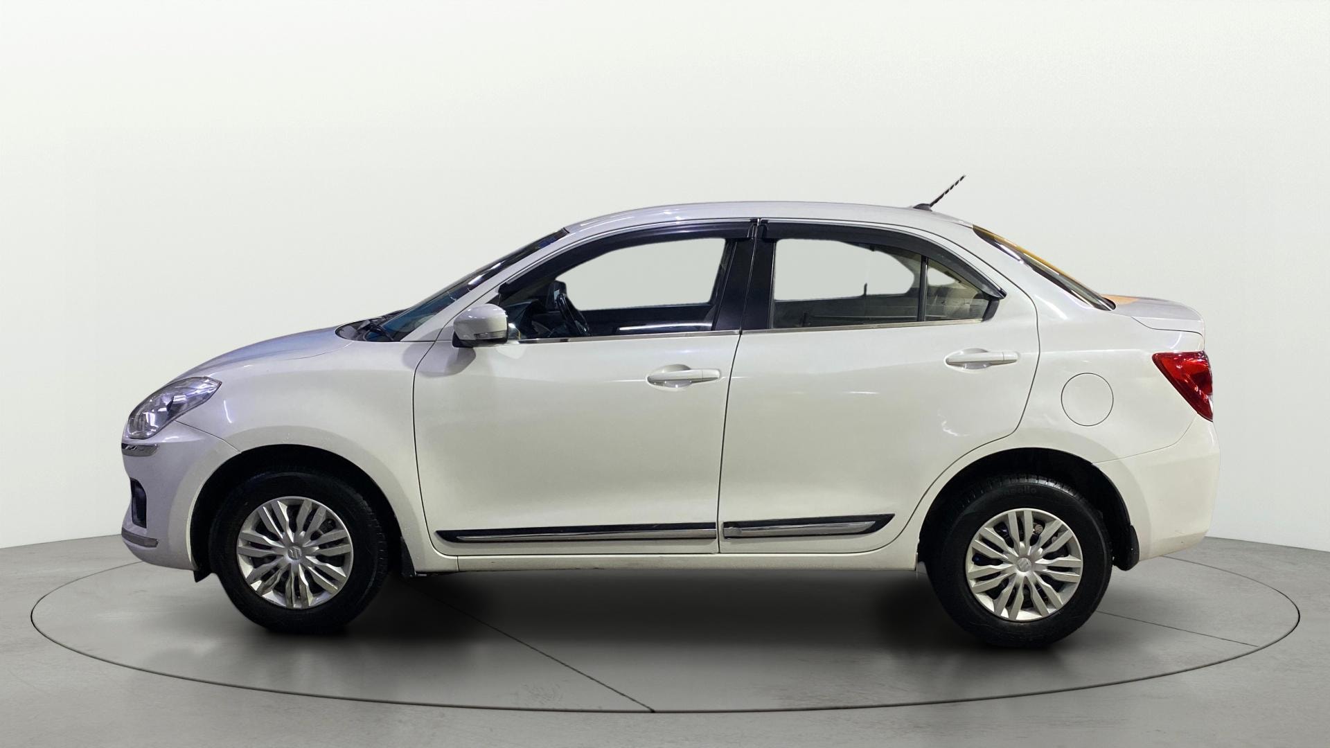 View 2018 Maruti Suzuki 1000 Base Variant Image 25 Used 2018 Maruti Suzuki 1000 Base Variant Image 25