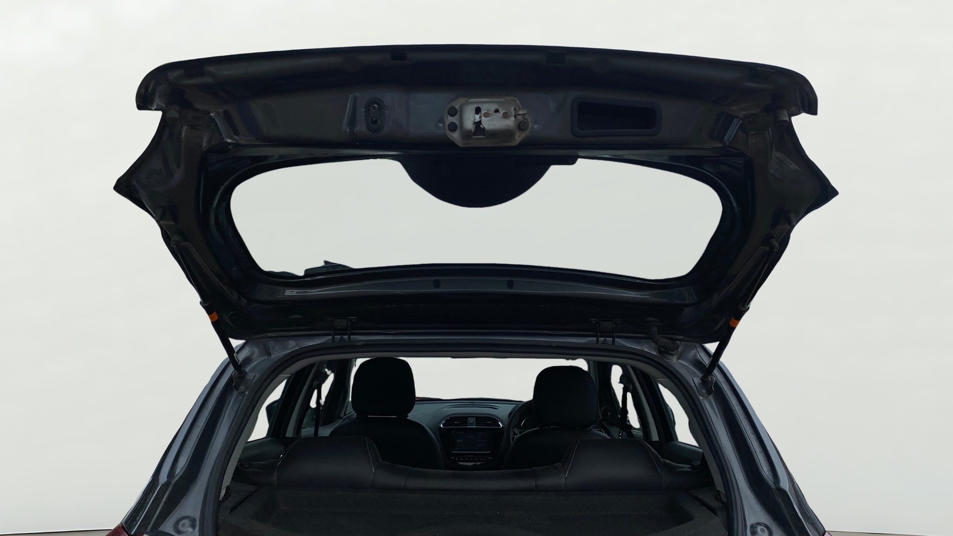 View 2021 Tata Tiago Revotorq XB Image 16 Used 2021 Tata Tiago Revotorq XB Image 16