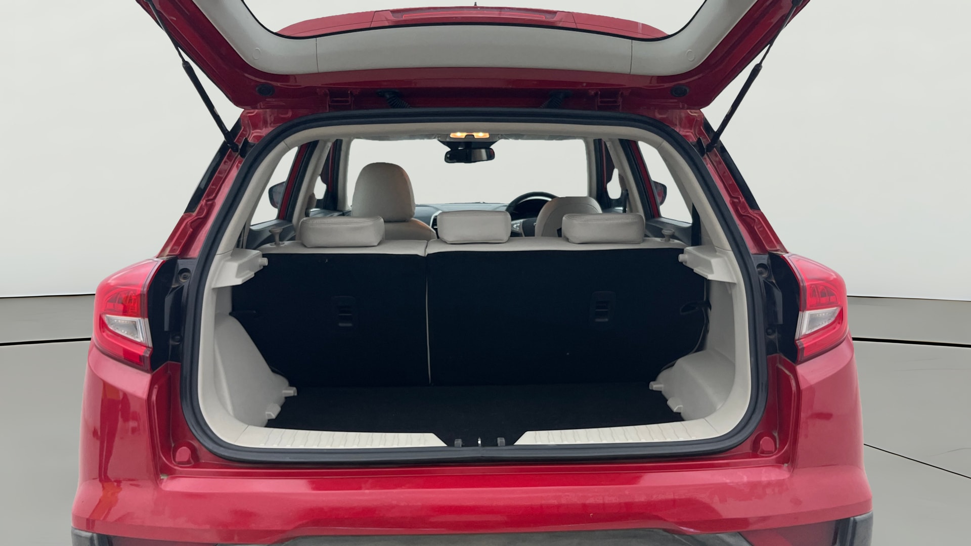 Used 2022 Mahindra XUV300 Used 2022 Mahindra XUV300