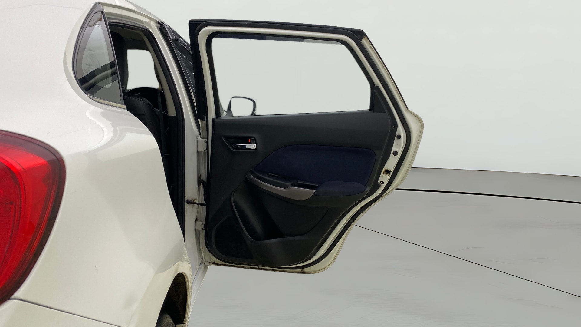 View 2019 Maruti Suzuki 1000 Base Variant Image 7 Used 2019 Maruti Suzuki 1000 Base Variant Image 7