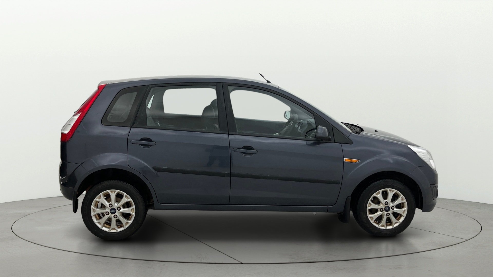 View 2014 Ford Figo 1.2P Ambiente MT BS IV Image 8 Used 2014 Ford Figo 1.2P Ambiente MT BS IV Image 8