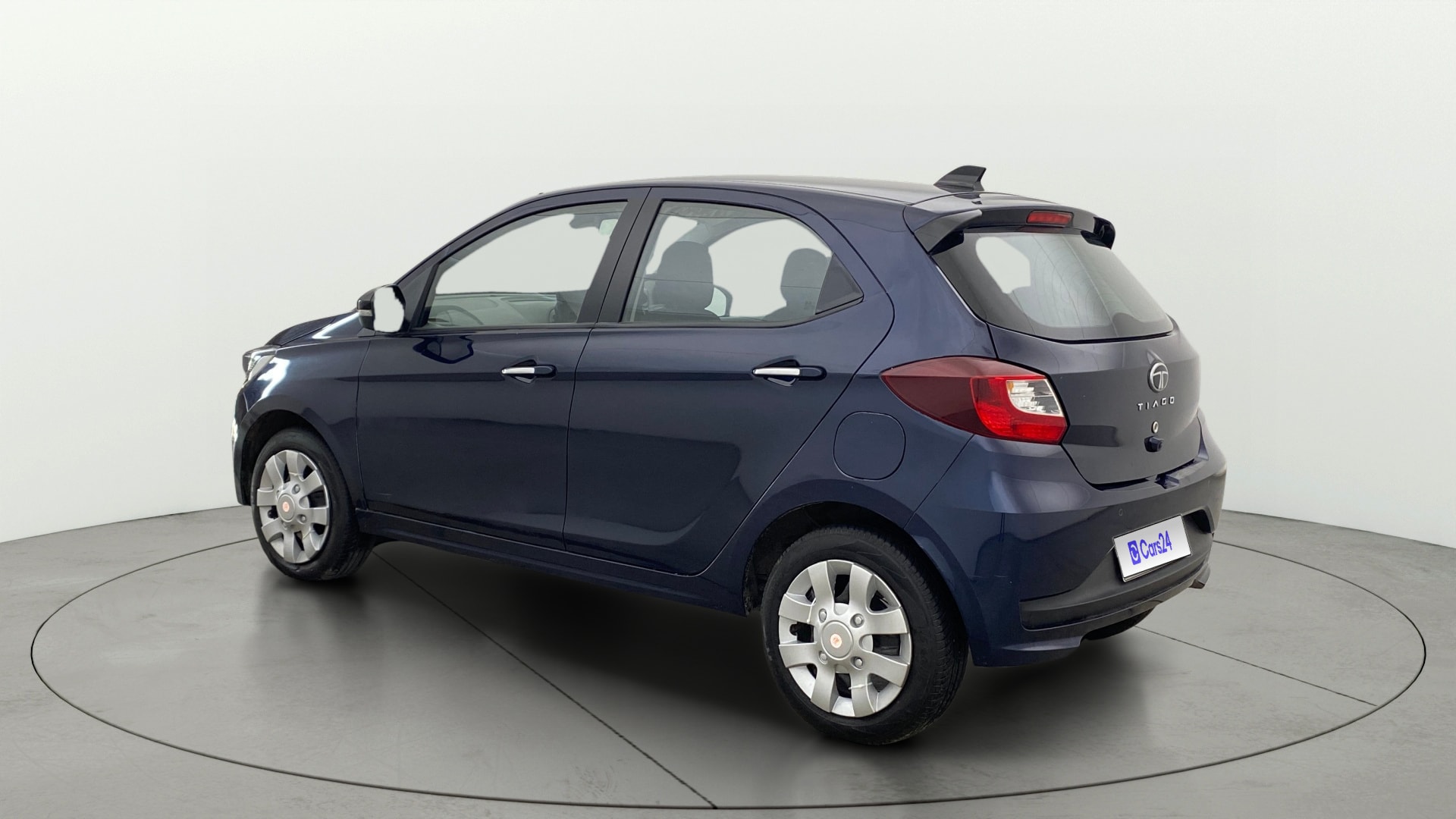 View 2025 Tata Tiago Revotorq XB Image 2 Used 2025 Tata Tiago Revotorq XB Image 2