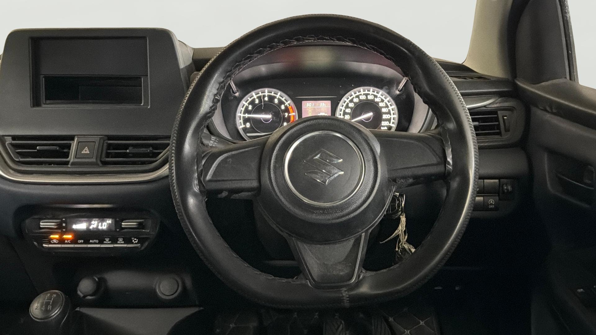 View 2024 Maruti Suzuki 1000 Base Variant Image 20 Used 2024 Maruti Suzuki 1000 Base Variant Image 20