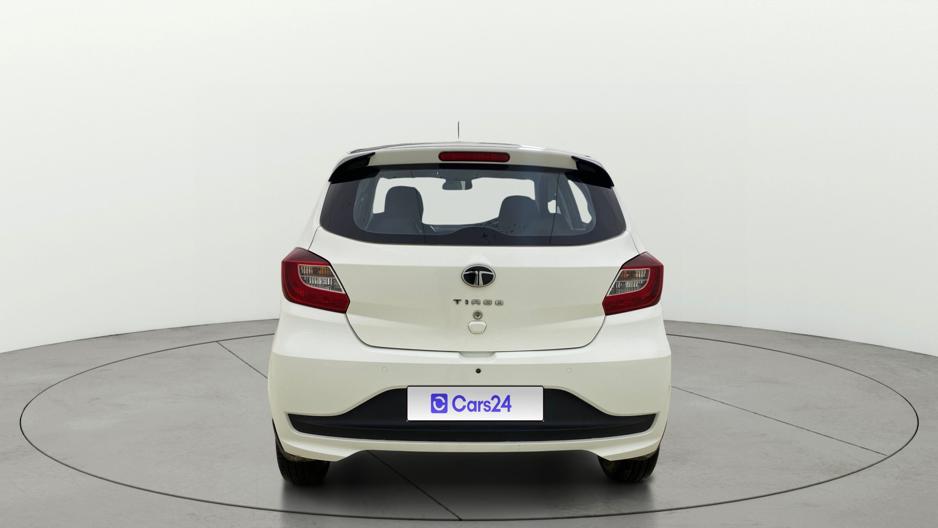 View 2024 Tata Tiago Revotorq XB Image 39 Used 2024 Tata Tiago Revotorq XB Image 39