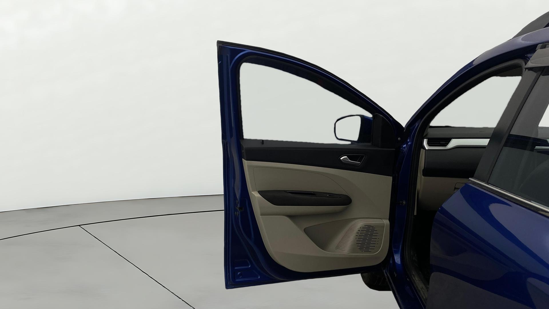 View 2020 Renault Triber RXZ Image 32 Used 2020 Renault Triber RXZ Image 32